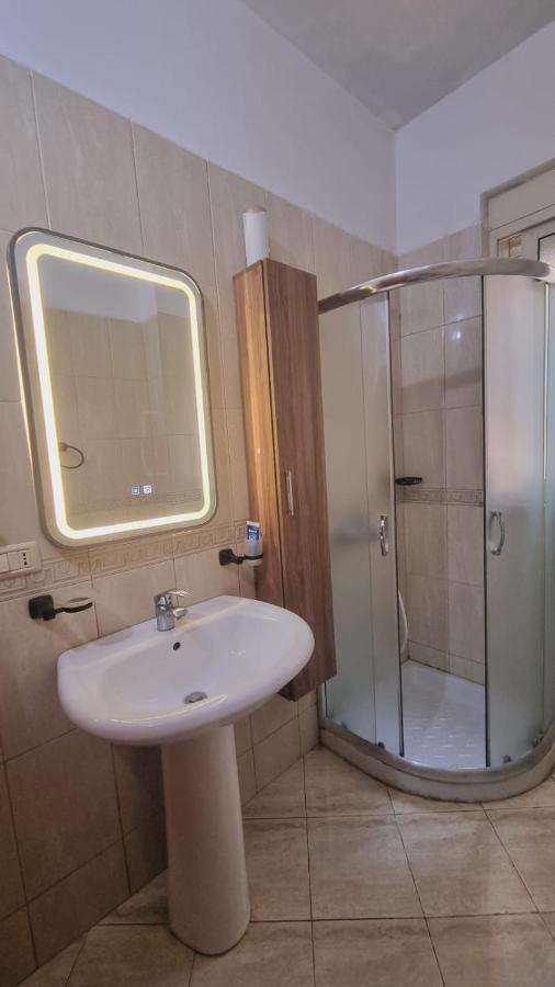 Liqeni Thate, Tirane Apartment Luaran gambar